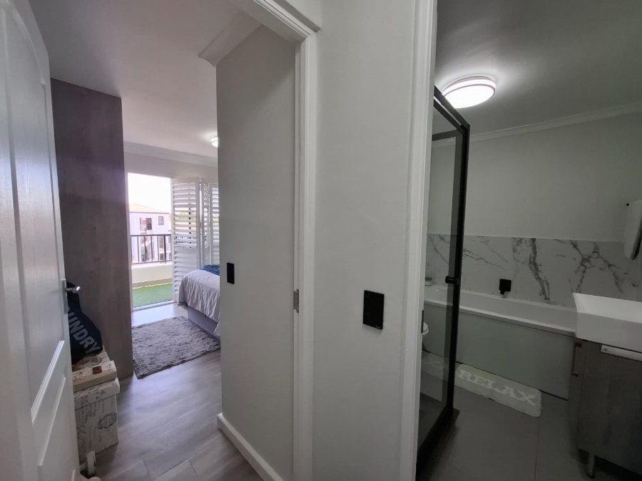 2 Bedroom Property for Sale in Table View Western Cape